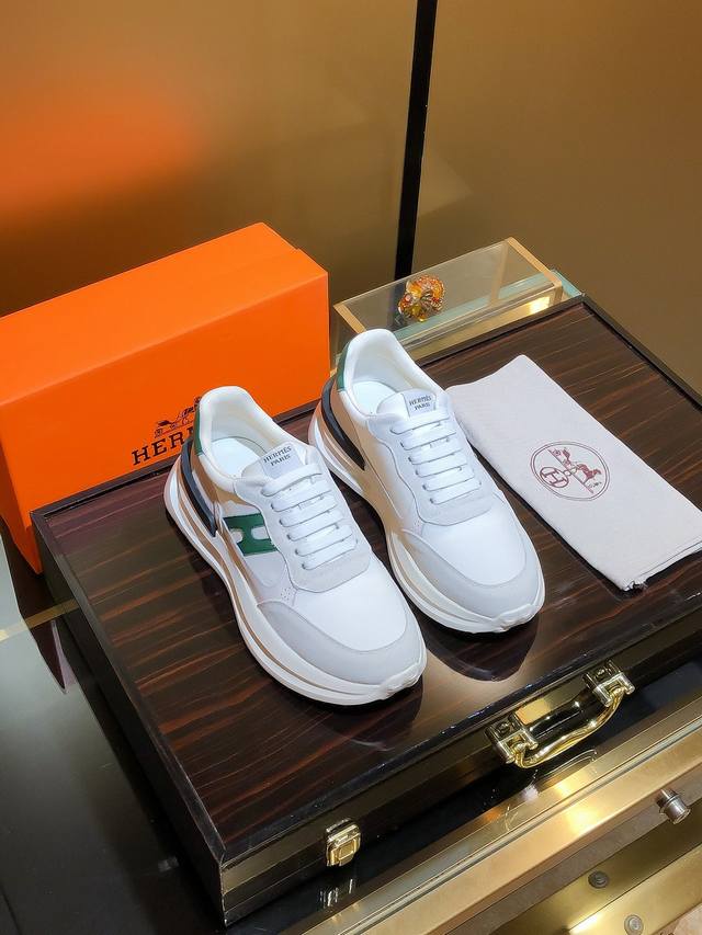 商品名称：Hermes 爱马仕 正规码数: 38-44 休闲鞋 商品材料：精选 牛皮鞋面，舒适羊皮内里；原厂大底。